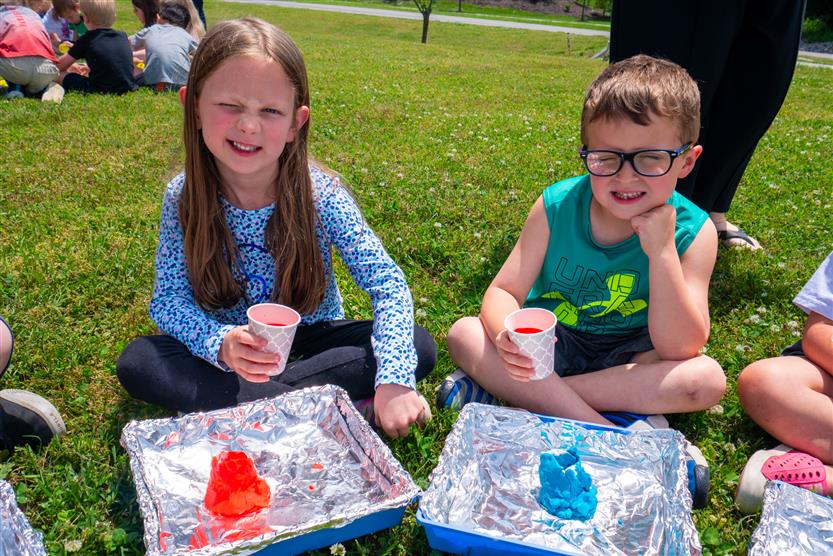 Students make volcanoes